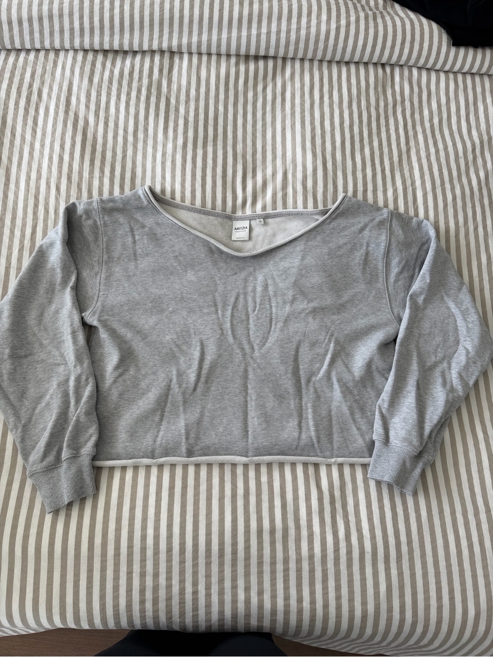 Aritzia Grey Cropped Sweatshirt Top, Off the shoulder